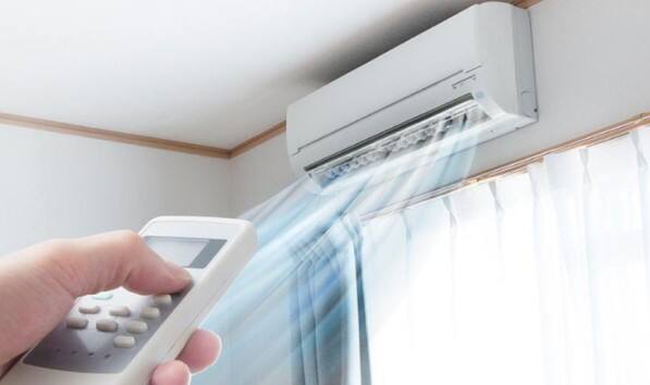 કાળઝાળ ગરમીની શરુઆત થઈ ગઈ છે. ઘણા શહેરોમાં તાપમાન 35 ડિગ્રીની આસપાસ છે. લોકો ગરમીથી બચવા માટે પોતાના ઘરોમાં એસી-કૂલર લગાવી રહ્યા છે. જેમના ઘરમાં પહેલાથી જ એસી છે તેઓ તેનો ઉપયોગ કરે છે. પરંતુ ઘણી વખત એવું બને છે કે જૂનું AC રૂમને ઠંડુ કરવામાં સક્ષમ નથી અથવા તેને ઠંડક આપવામાં કલાકો લાગી જાય છે.