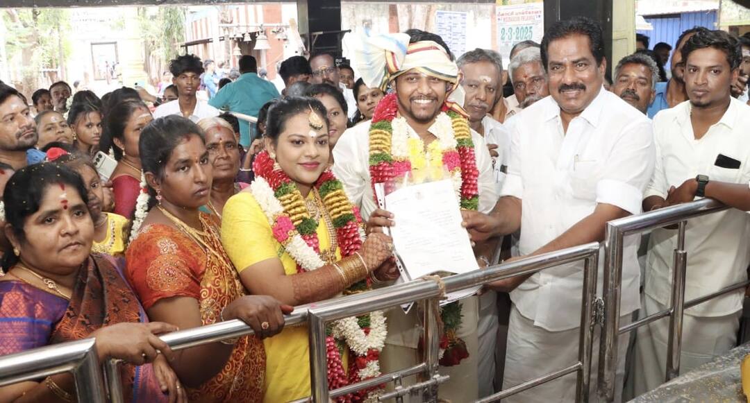 Madurai tamil nadu chief minister greeted help with a good heart like Father the newlywed couple expressed gratitude tnn 