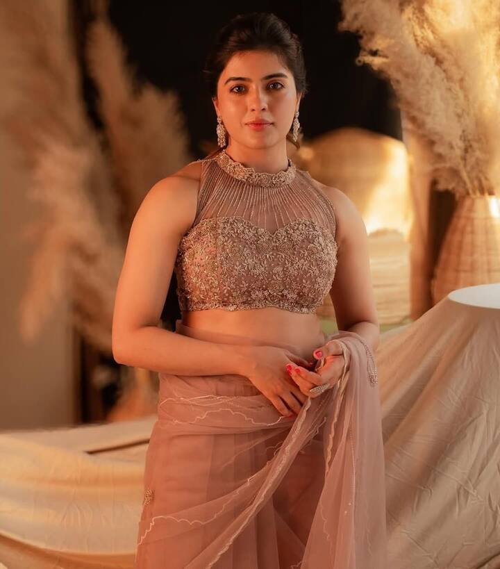 పాన్ ఇండియా రేంజ్ లోహిట్ అందుకున్న హనుమాన్ లో అమృత అయ్యర్ మంచి పాత్రలో నటించింది