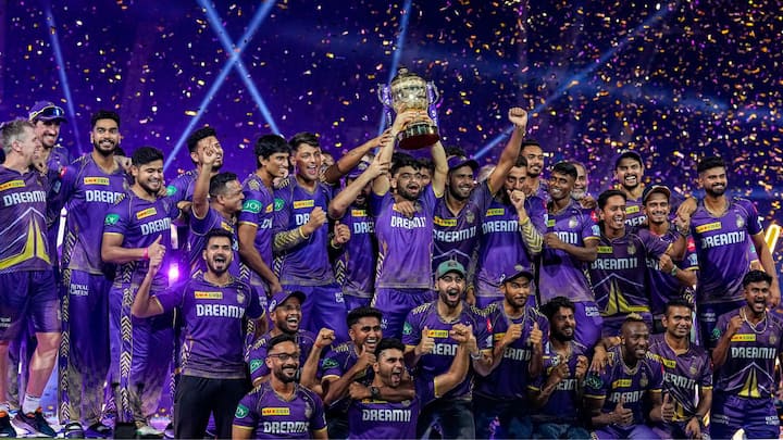 বলা হচ্ছে, পাকিস্তানও তো আইপিএলের ধাঁচে টুর্নামেন্ট করছে। তার ফল কোথায়? ভারতের প্রাক্তন ক্রিকেটারেরা অবশ্য একটা ব্যাপারে একমত। আইপিএলের জন্যই সীমিত ওভারের ক্রিকেটে ভারতের আরও উন্নতি হয়েছে। ছবি - পিটিআই ও ইনজামামের ফেসবুক
