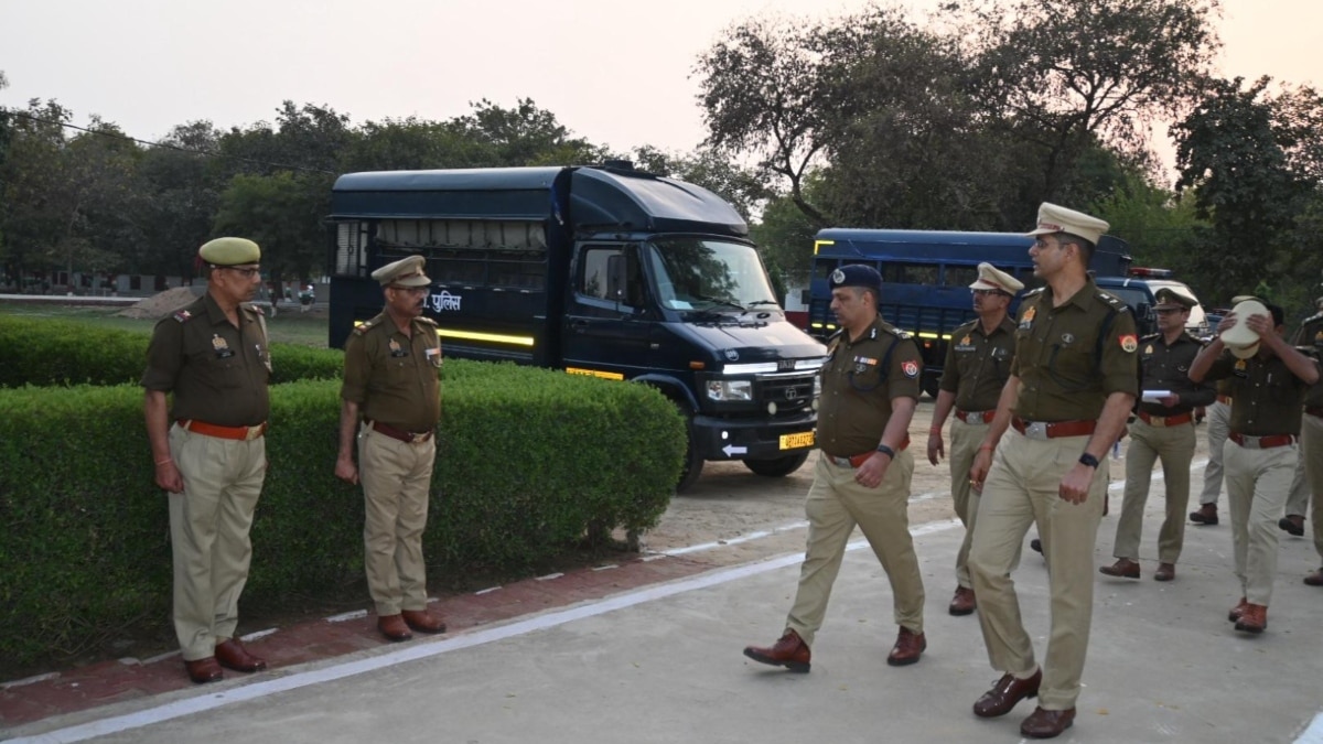 फिरोजाबाद पुलिस ने वांटेड अपराधियों के खिलाफ चलाया धरपकड़ अभियान, 79 अपराधी गिरफ्तार