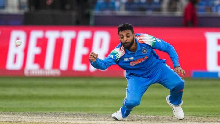 জশ হ্যাজেলউডের পর চ্যাম্পিয়ন্স ট্রফি অভিষেকে বরুণের ৪২ রানে পাঁচ উইকেটে দ্বিতীয় সেরা বোলিং।