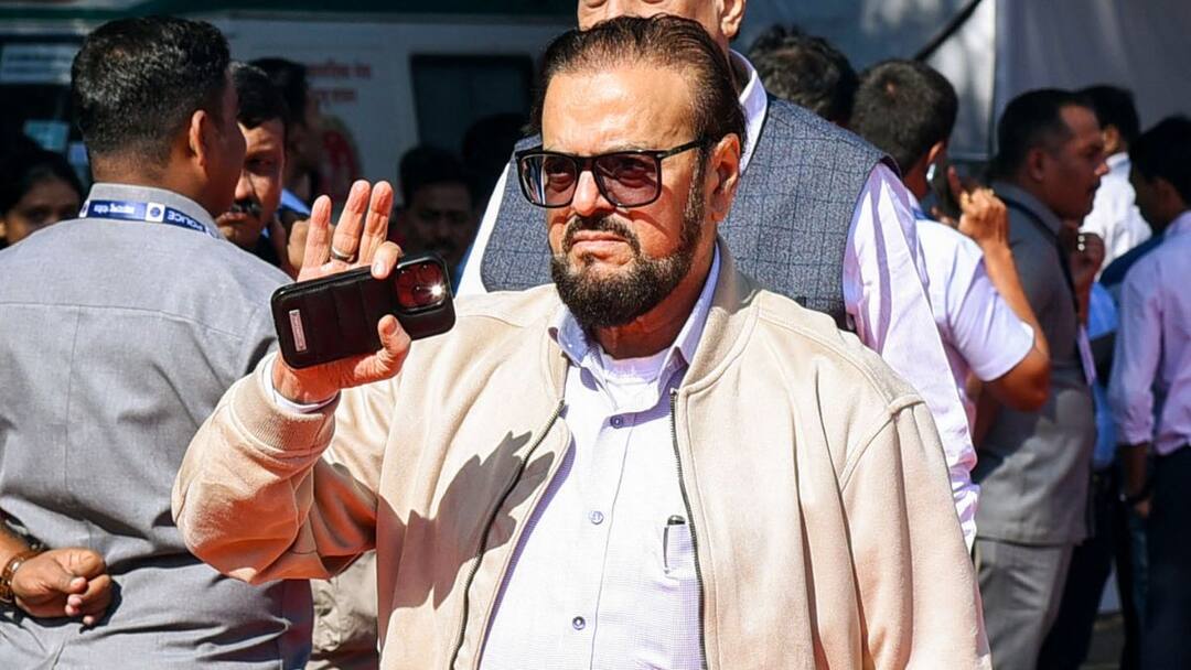 Abu Azmi Speech about Aurangzeb went wrong case registered against MLA Abu Azmi Marathi news Abu Azmi : औरंगजेबबाबतचं वक्तव भोवलं, आमदार अबू आझमींवर गुन्हा दाखल