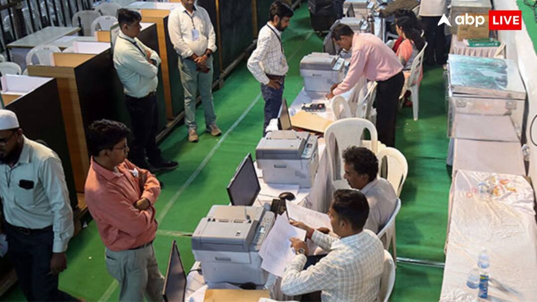 Telangana MLC Elections Results: तेलंगाना में विधान परिषद की तीन सीटों के लिए काउंटिंग शुरू, जानिए किसका पलड़ा भारी Telangana MLC Elections Results Vote Counting Polling Updates Ballot Papers Teachers Constituency Graduates Election ann Telangana MLC Elections Results: तेलंगाना में विधान परिषद की तीन सीटों के लिए काउंटिंग शुरू, जानिए किसका पलड़ा भारी