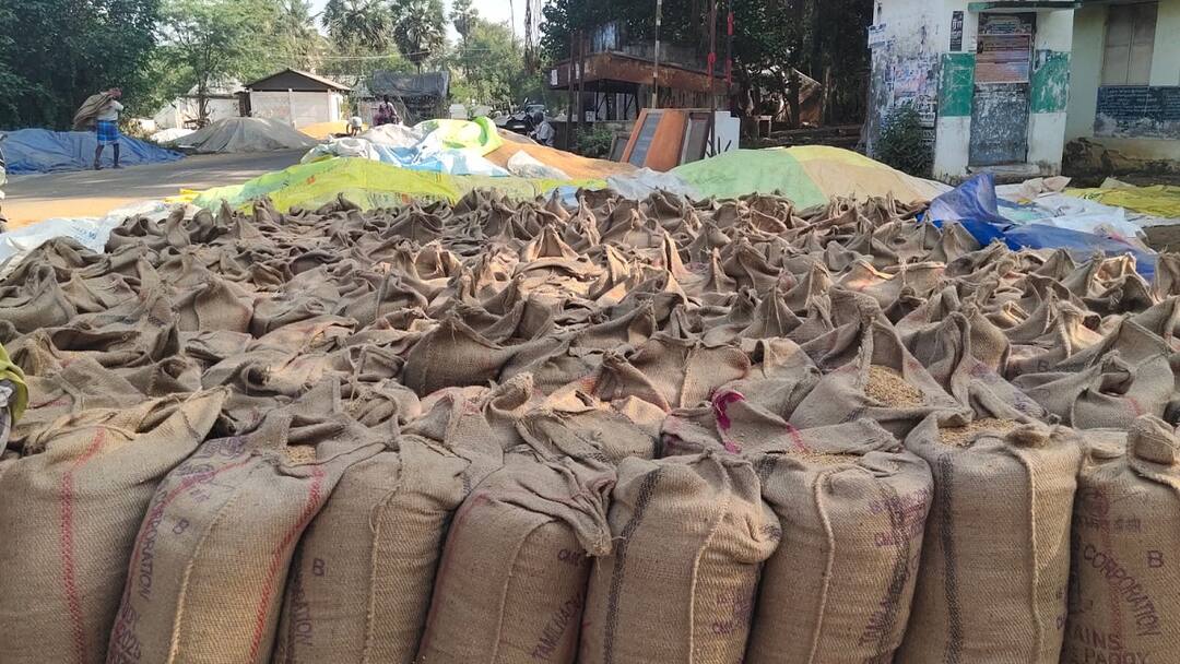 அளந்து பார்க்க உழக்கு கூட இல்லையே... பெரும் வேதனையில் தவிக்கும் விவசாயிகள்: எதற்காக?