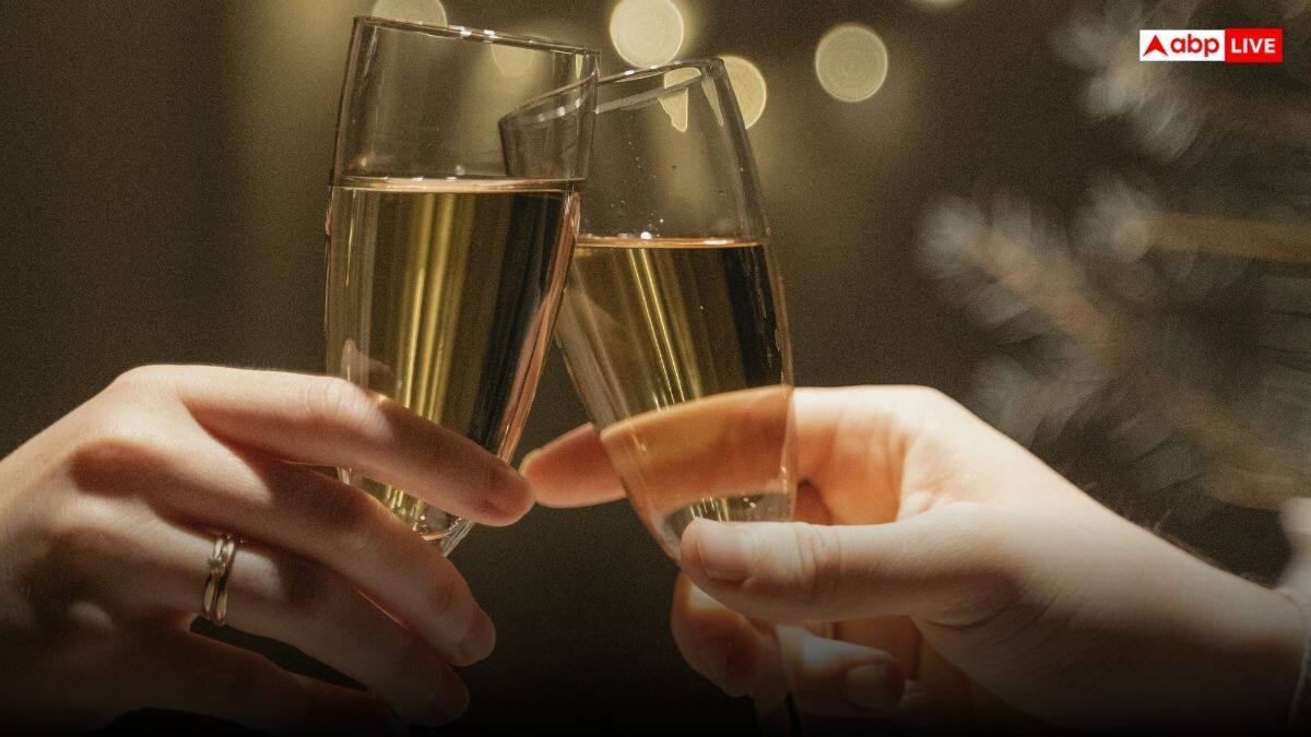 तुम्हारे बिना तो जिंदगी मुमकिन नहीं... एनिवर्सरी पर पार्टनर को इन मैसेज से करें इंप्रेस