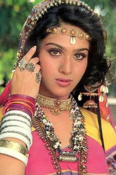 जब 21 साल छोटी एक्ट्रेस ने अमिताभ बच्चन संग दिए थे इंटीमेट सीन, फिल्म देखने के बाद शर्म से लाल हो गई थी अभिनेत्री