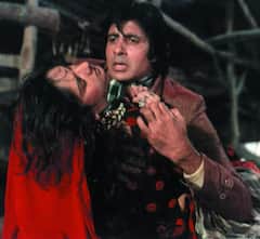 જ્યારે 21 વર્ષ નાની એક્ટ્રેસે અમિતાભ બચ્ચન સાથે આપ્યા ઇન્ટીમેટ સીન