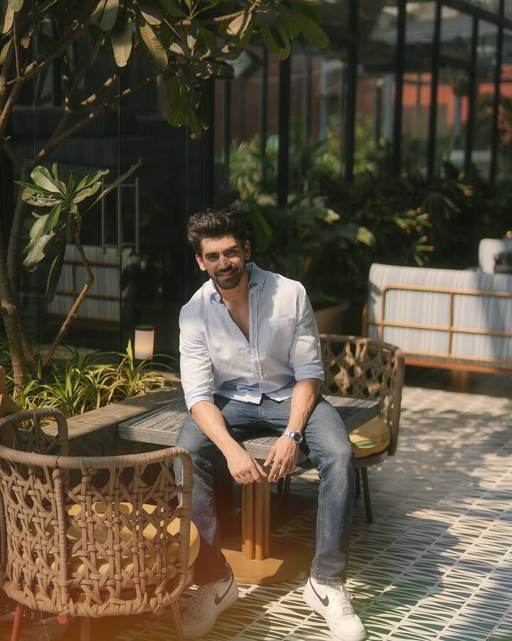 अविनाश मिश्रा – टीवी एक्टर और बिग बॉस 18 कंटेस्टेंट अविनाश मिश्रा का भी नाम लिस्ट में है. एक्टर भी इस साल रोहित शेट्टी के शो में खतरों से खेल सकते हैं.