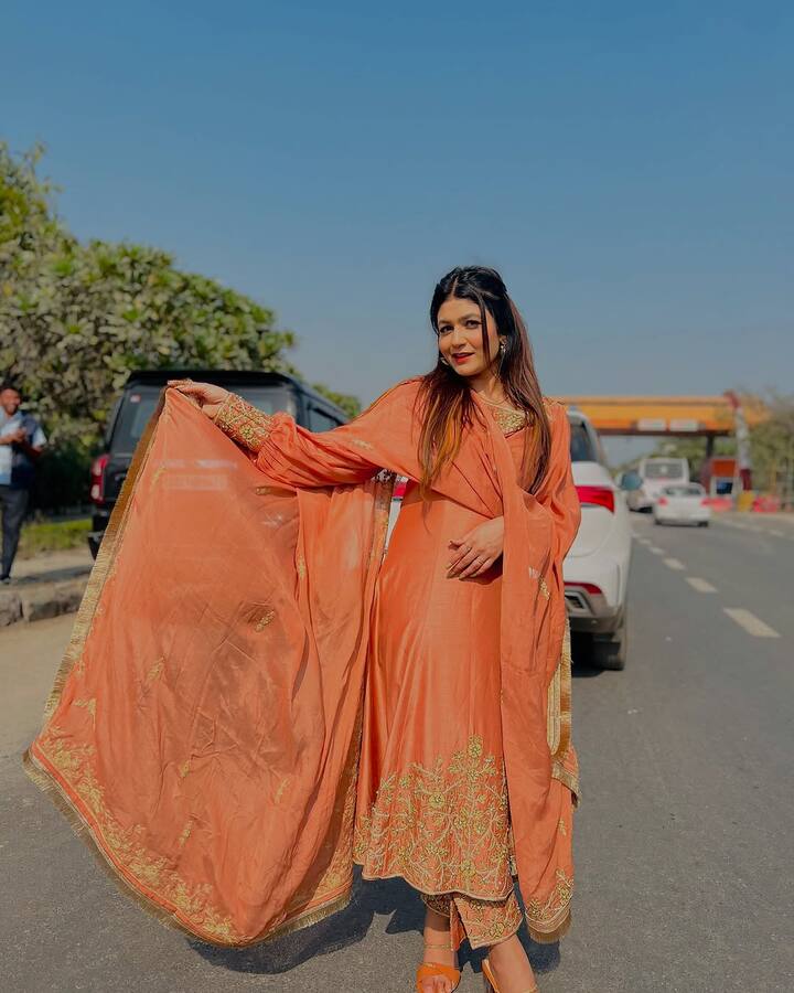 मनीषा रानी - बिग बॉस ओटीटी 3 की कंटेस्टेंट रही मनीषा रानी भी इस साल रोहित शेट्टी के शो खतरों के खिलाड़ी 15 का पार्ट बन सकती हैं.