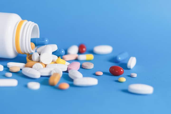 ১৪৪টির মধ্যে ২৬টি নমুনা ফেল করেছে কলকাতার ড্রাগ টেস্টিং ল্যাবে। কলকাতার ল্যাবে যে ওষুধগুলি পরীক্ষায় ফেল করেছে, তার মধ্যে রয়েছে ব্যথা কমানোর মেরোপেনাম, লিভারের অসুখে ব্যবহার হওয়া ওষুধ, স্ত্রীরোগ বা ত্বকের অসুখে ব্যবহৃত ওষুধ।