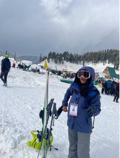 खेलों के लिए सभी व्यवस्थाओं को सोमवार को टाउन हॉल तंगमर्ग में अंतिम रूप दिया गया, जिसमें सचिव खेल परिषद नुजहत गुल, एसएसपी ट्रैफिक ग्रामीण कश्मीर रविंदर पाल सिंह उपस्थित थे. सीईओ गुलमर्ग तारिक हुसैन नाइक, एडी पर्यटन और एसडीएम गुलमर्ग भी बैठक में मौजूद थे.