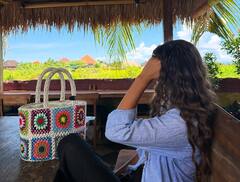 Suhana Khan Pics: बाली की हसीन वादियों में वेकेशन एंजॉय कर रही हैं सुहाना खान, रेड ड्रेस में दिए कातिलाना पोज