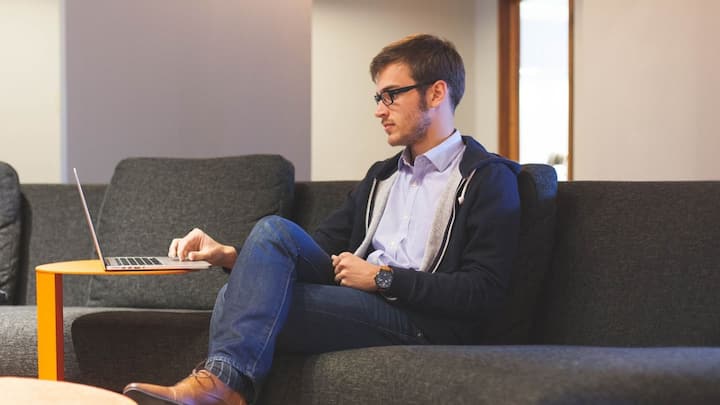 अमेरिका में एडल्ट्स की एक बड़े समूह का मानना है कि इससे सबसे ज्यादा लाभ बिजनेस कंपनियों को होगा.