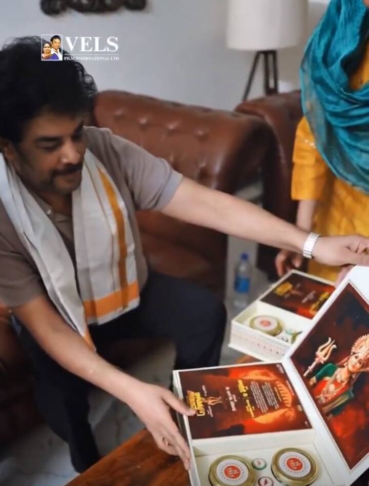 வேல்ஸ் ஃபிலிம்ஸ் இன்டர்நேஷனல் நிறுவனம் மூக்குத்தி அம்மன் முதல் பாகத்திற்கு கிடைத்த வெற்றியை தொடர்ந்து, இப்படத்தின் இரண்டாவது பாகத்தை இயக்க முடிவு செய்தது.
