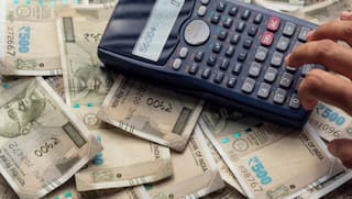 8th pay commission: 8માં પગાર પંચની ફોર્મ્યુલા! જાણો સરકારી કર્મચારીઓનો પગાર કેટલો વધશે ? 