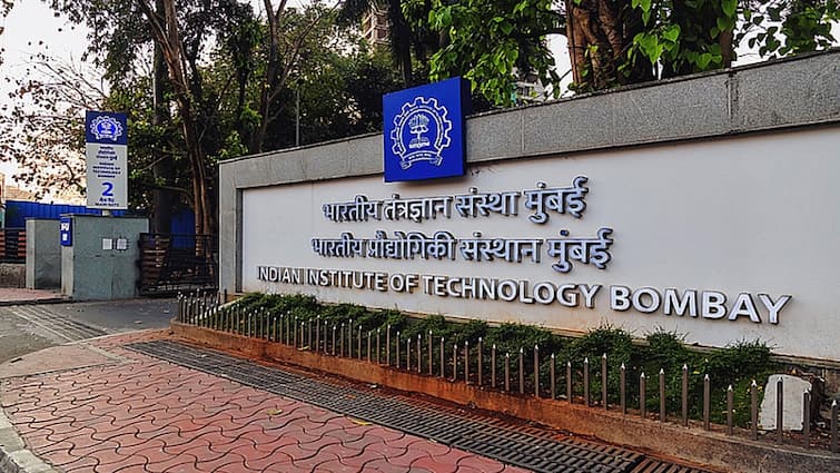 IIT Bombay Invites Applications For Interaction Design course e-Postgraduate Diploma IIT बॉम्बे ने शुरू किया ये डिप्लोमा कोर्स, आप भी कर सकते हैं अप्लाई, ऑनलाइन और ऑफलाइन दोनों मोड में होगी पढ़ाई