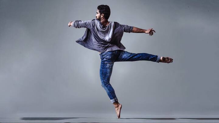 2. Move Your Body With Joy: Exercise doesn’t have to be a chore. Engaging in physical activities you enjoy whether it’s dancing, yoga, hiking, or cycling can improve mood, boost energy, and enhance overall health. Regular movement helps reduce stress, improves sleep, and increases endorphins, making you feel happier and more energised. (Image Source: Canva)