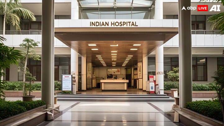 सीजीएचएस (CGHS) यह योजना सरकारी कर्मचारियों के लिए होती है. इसमें केंद्र सरकार के कर्मचारी, उनके परिवार और पेंशनर्स इस योजना के तहत सस्ते या फ्री इलाज का लाभ उठा सकते हैं.