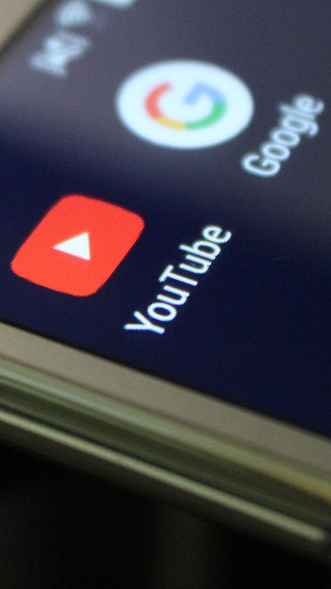 Youtube को आज के समय में सबसे बड़े फ्री एंटरटेनमेंट सोर्स में से एक है.