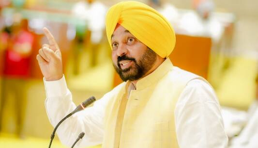 Bulldozer Action: ਨਾ ਵੀਕਲ, ਨਾ ਦਲੀਲ, ਹੁਣ ਸਿੱਧਾ ਬੁਲਡੋਜ਼ਰ ਐਕਸ਼ਨ! ਸੀਐਮ ਭਗਵੰਤ ਮਾਨ ਨੇ ਅਪਣਾਇਆ ਬੀਜੇਪੀ ਵਾਲਾ ਫਾਰਮੂਲਾ CM Bhagwant Mann take action on who not follow rules Bulldozer Action: ਨਾ ਵੀਕਲ, ਨਾ ਦਲੀਲ, ਹੁਣ ਸਿੱਧਾ ਬੁਲਡੋਜ਼ਰ ਐਕਸ਼ਨ! ਸੀਐਮ ਭਗਵੰਤ ਮਾਨ ਨੇ ਅਪਣਾਇਆ ਬੀਜੇਪੀ ਵਾਲਾ ਫਾਰਮੂਲਾ