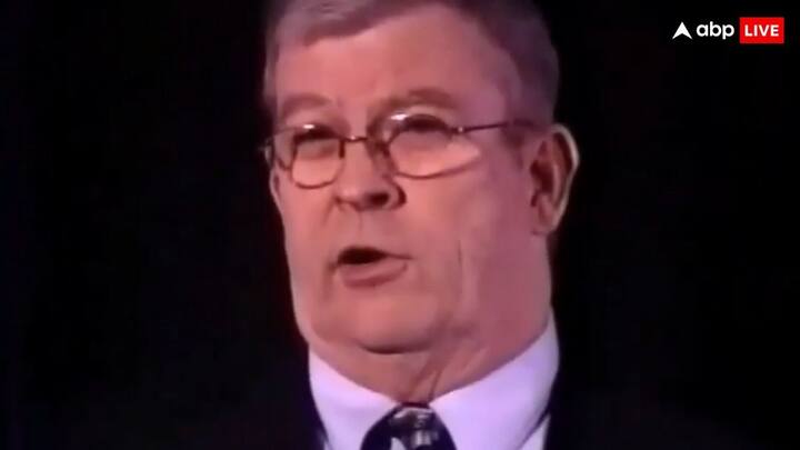 कई सालों से हम यह खबरें सुनते आ रहे हैं की मंगल ग्रह पर जीवन होने के सबूत मिले हैं. इसका कोई सबूत नहीं दे पाया, लेकिन अमेरिका के एक पूर्व खुफिया एजेंट ने बड़ा दावा करते हुए कहा है कि ऐसे सबूत मिल चुके हैं.