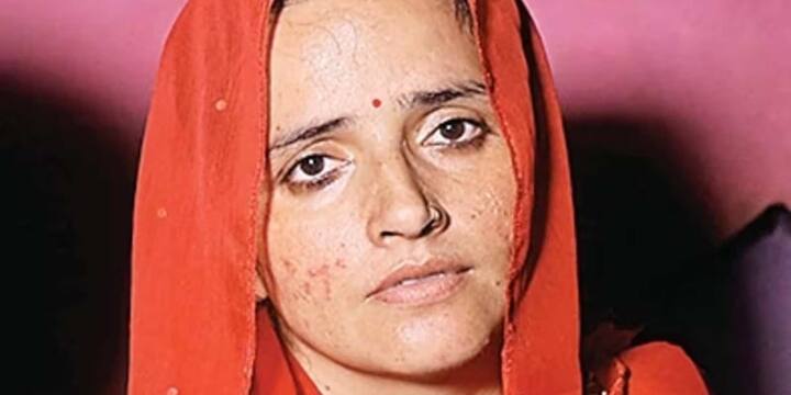 आपको बता दें कि सीमा और उनके पति सचिन मीणा के पास कुल 6 यूट्यूब चैनल हैं. जिसमें वह अब सभी मोनेटाइज हो चुके हैं. उनकी आय यूट्यूब विज्ञापन, सुपर चैट, डोनेशन, ब्रांड प्रमोशन और स्पॉन्सर्ड वीडियो से होती है.