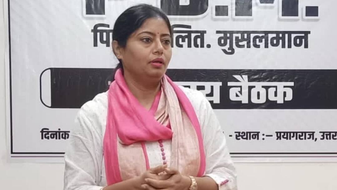 सपा विधायक पल्लवी पटेल ने भी औरंगजेब की शान में गढ़े कसीदे, कहा- उसमें गुण थे Maharashtra MLA Abu Azmi and Samajwadi Party MLA Pallavi Patel also praised Aurangzeb सपा विधायक पल्लवी पटेल ने भी औरंगजेब की शान में गढ़े कसीदे, कहा- उसमें गुण थे