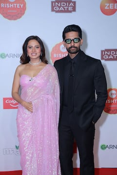 From Arjit Taneja, Sriti Jha To Ravie Dubey, Sargun Mehta: Celebs Grace Red Carpet Of Zee Rishtey Awards