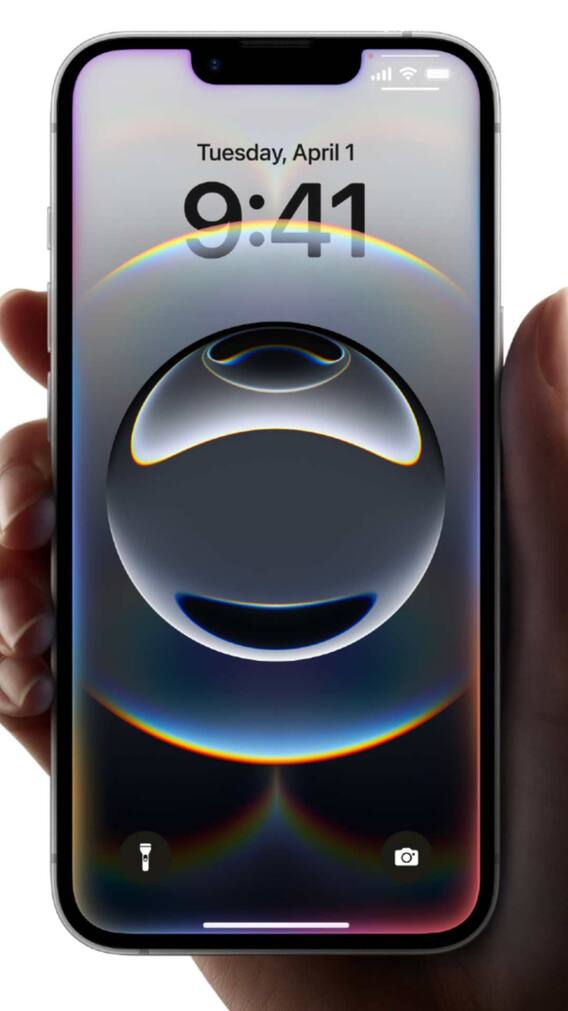 फुल चार्ज पर कितने घंटे चलता है Apple का सबसे सस्ता स्मार्टफोन!