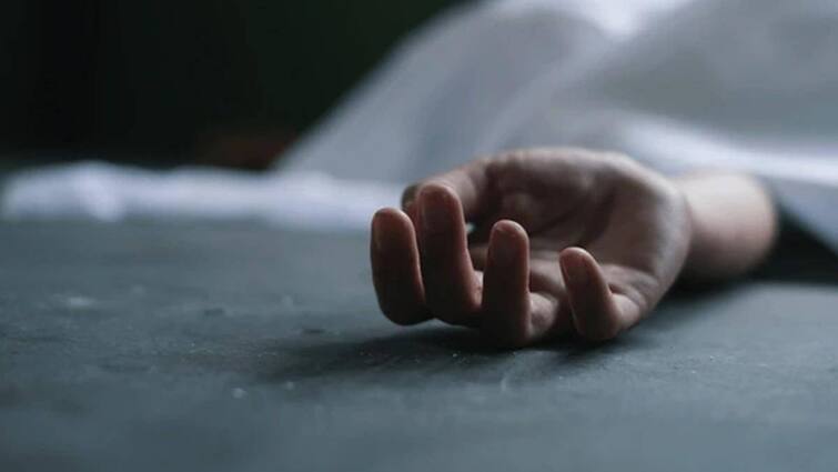 Chennai Crime News Auto Driver Takes Passenger to Police After Overhearing Murder Confession தந்தையை கொலை செய்துவிட்டு ஆட்டோவில் தப்பிச் சென்ற மகன்! ஓட்டுநர் செய்த சம்பவம்! சென்னையில் பயங்கரம்
