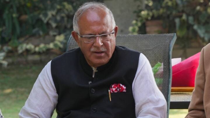 जम्मू-कश्मीर कांग्रेस के अध्यक्ष तारिक हमीद कर्रा ने विदेश मंत्री जयशंकर के बयान पर कहा, मुझे नहीं पता कि उनके मन में क्या था और उन्होंने इस मुद्दे को उठाने के लिए इस (लंदन के चैथम हाउस) कार्यक्रम को क्यों चुना. संसद में पहले ही प्रस्ताव पारित हो चुका है कि पीओके भारत का हिस्सा है, इस मुद्दे को विदेश में उठाना हमारे लिए ठीक नहीं है.