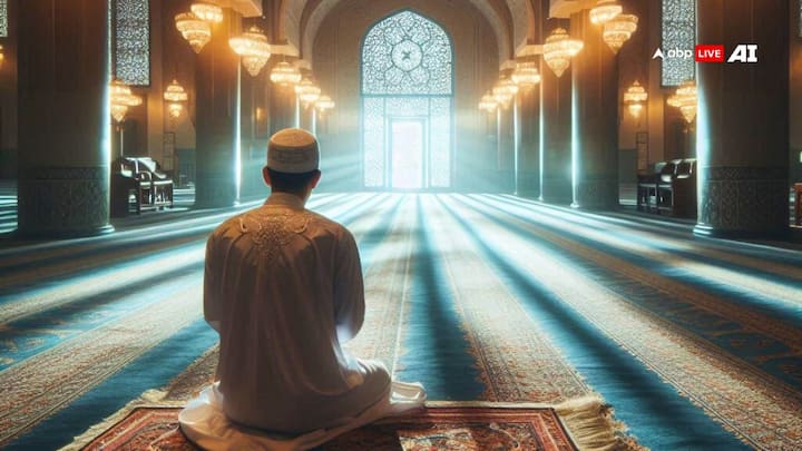 The last 10 nights of Ramadan month, that is, the nights of the third ashra, are called Shab-e-Kadra's night. Allah also fulfills the prayers done on these nights during Ramadan. Because the worship done by Shab-e-Kadra's night is considered to be similar to the worship of thousands of months.