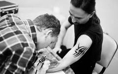 ਟੈਟੂ ਬਣਵਾਉਂਦੇ ਹੋ ਤਾਂ ਸੰਭਲ ਜਾਓ, ਨਹੀਂ ਤਾਂ ਜਕੜ ਲਵੇਗਾ ਆਹ ਕੈਂਸਰ, ਰਿਸਰਚ 'ਚ ਹੋਇਆ ਖੁਲਾਸਾ