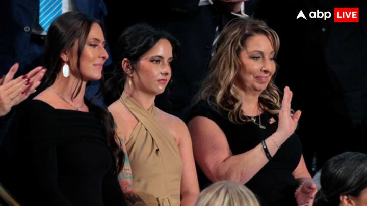 ट्रंप ने कांग्रेस में एक फायरफाइटर कोरी कॉम्पेरेटोर की विधवा और बेटी को सम्मानित किया. जिनकी मौत बटलर में एक राजनीतिक हत्या के दौरान गोली लगने से हो गई थी.