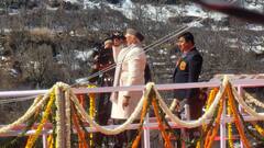 PM Narendra Modi Visit Uttarakhand: बर्फीले पहाड़ों के बीच मुखबा में PM मोदी की गंगा आरती, देखिए उत्तरकाशी से आईं ये तस्वीरें