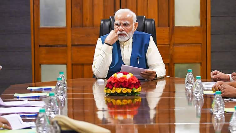 Threat to PM Modi Yogi Adityanath in the name of Dawood Ibrahim man 2 year jail term 'मोदी की जान को खतरा, दाऊद इब्राहिम 5 करोड़ दे रहा', कामरान खान ने लगाया फोन, पहुंचा जेल