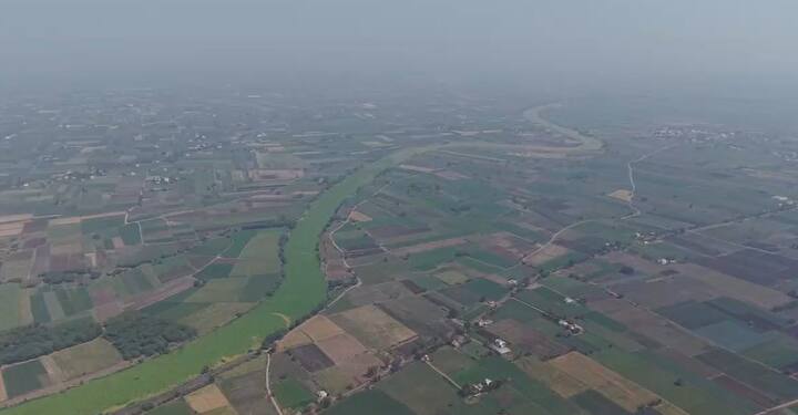 स्थानिक नागरिक स्वामी नाठे यांनी ड्रोनच्या माध्यमातून गोदावरीचे हवं दृश टिपले आहे.