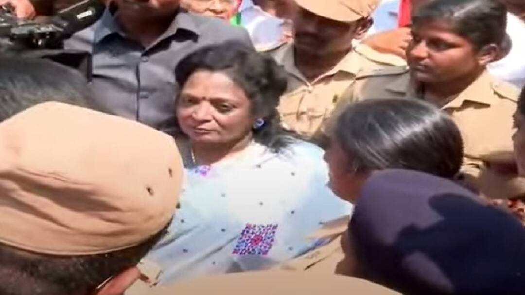 நியாயமா? தொடர் வாக்குவாதம்! பாஜக மூத்த தலைவர் தமிழிசையை தட்டித்தூக்கிய போலீஸ்! சென்னையில் பரபரப்பு