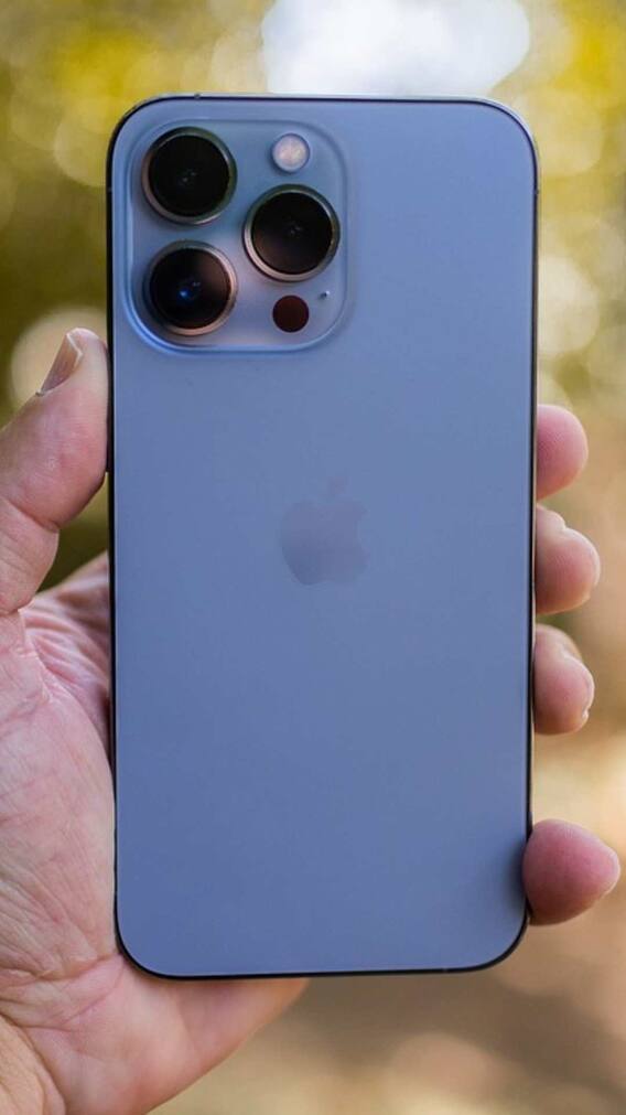 2030 तक iPhone में होंगे ये फीचर्स! AI के जवाब ने किया हैरान