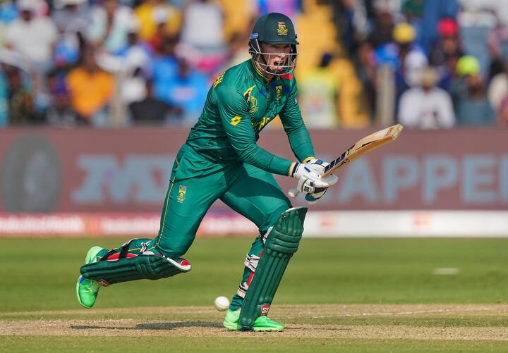 चैंपियंस ट्रॉफी 2025 का दूसरा सेमीफाइनल बुधवार को लाहौर में खेला गया. जहां न्यूजीलैंड का सामना साउथ अफ्रीका से हुआ. इस दौरान न्यूजीलैंड ने साउथ अफ्रीका को 50 रनों से हरा दिया. हार के बावजूद टीम के हेड कोच रॉब वाल्टर ने टीम की तारीफ की है.