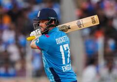 IND vs NZ Final: गोल्डन बैट और बॉल जीतने की रेस में हैं ये खिलाड़ी, जानें चैंपियंस ट्रॉफी फाइनल के बाद किसे मिल सकता है खिताब