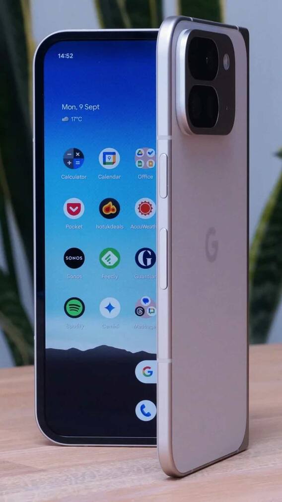 फुल चार्ज होने पर कितना चलता है Google Pixel 9 Pro Fold!