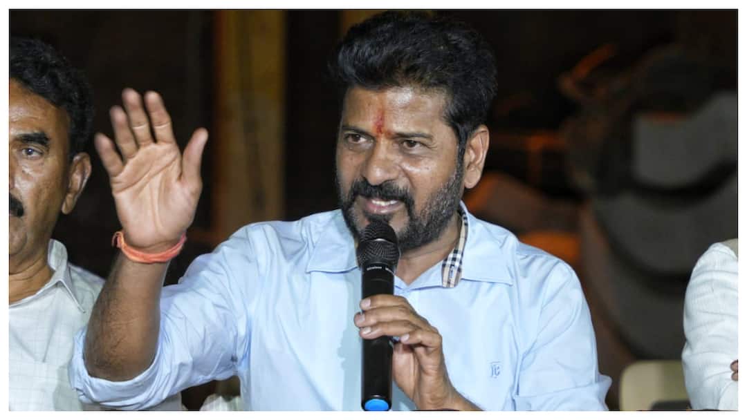 पाकिस्तान संग तनाव के बीच रेवंत रेड्डी का पीएम मोदी से सवाल- 'PAK सेना ने हमारे कितने...' Revanth Reddy ask to PM Modi pakistan army rafale War Operation sindoor पाकिस्तान संग तनाव के बीच रेवंत रेड्डी का पीएम मोदी से सवाल- 'PAK सेना ने हमारे कितने...'