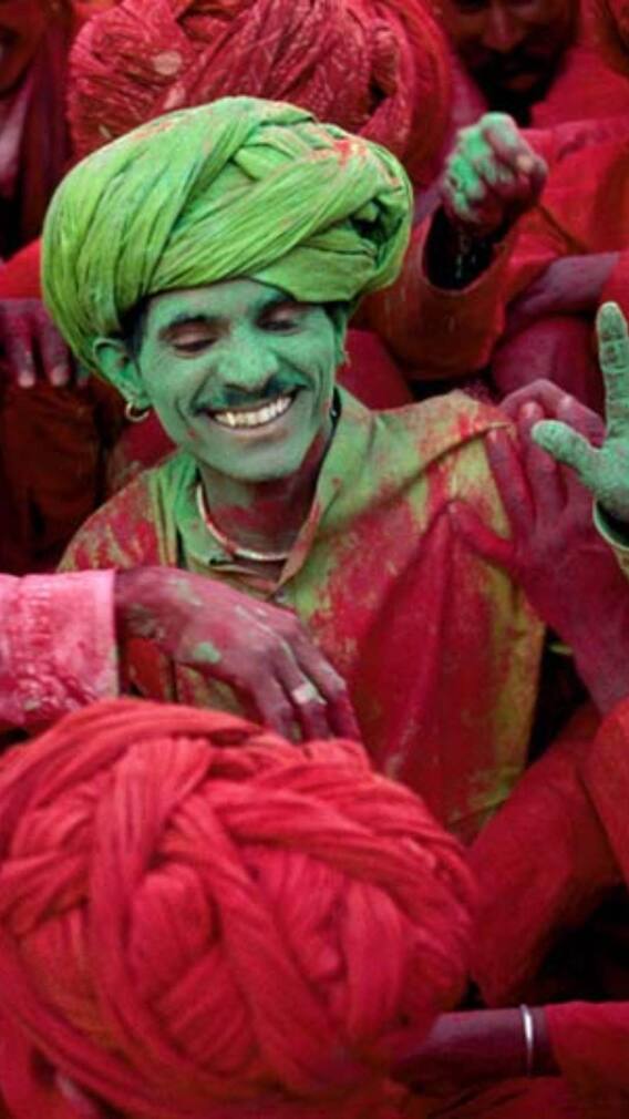 राजस्थान के इन शहरों में इस अनोखे तरीके से मनाया जाता है रंगों का त्योहार