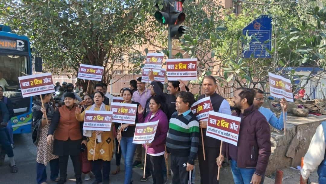 AAP Corners BJP Over 'Mahila Samriddhi Yojana', Demands Action On ‘Modi’s Guarantee’ In Delhi AAP Corners BJP Over Mahila Samriddhi Yojana, Demands Action on Modis Guarantee Of Womens Allowance AAP Corners BJP Over 'Mahila Samriddhi Yojana', Demands Action On ‘Modi’s Guarantee’ In Delhi