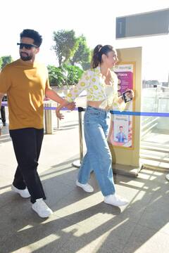 एक दूजे का हाथ थामे एयरपोर्ट पर स्पॉट हुए रकुल प्रीत सिंह और जैकी भगनानी, कपल ने  समर आउटफिट में दी कूल वाइब्स