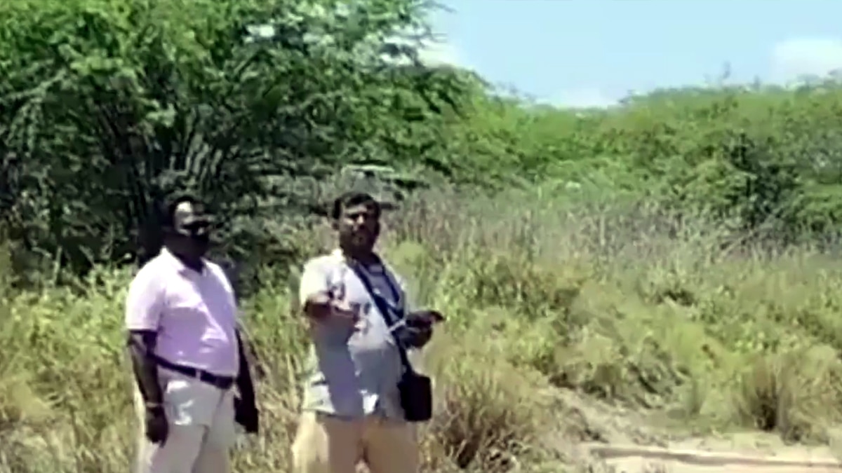 தாய், மகளை கொன்றவரை சுட்டுப்பிடித்த போலீஸ் - தூத்துக்குடியில் நடந்தது என்ன?