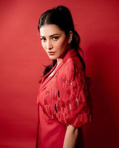 Shruti Haasan Stuns In A Red Pant Suit, Check Out Pics