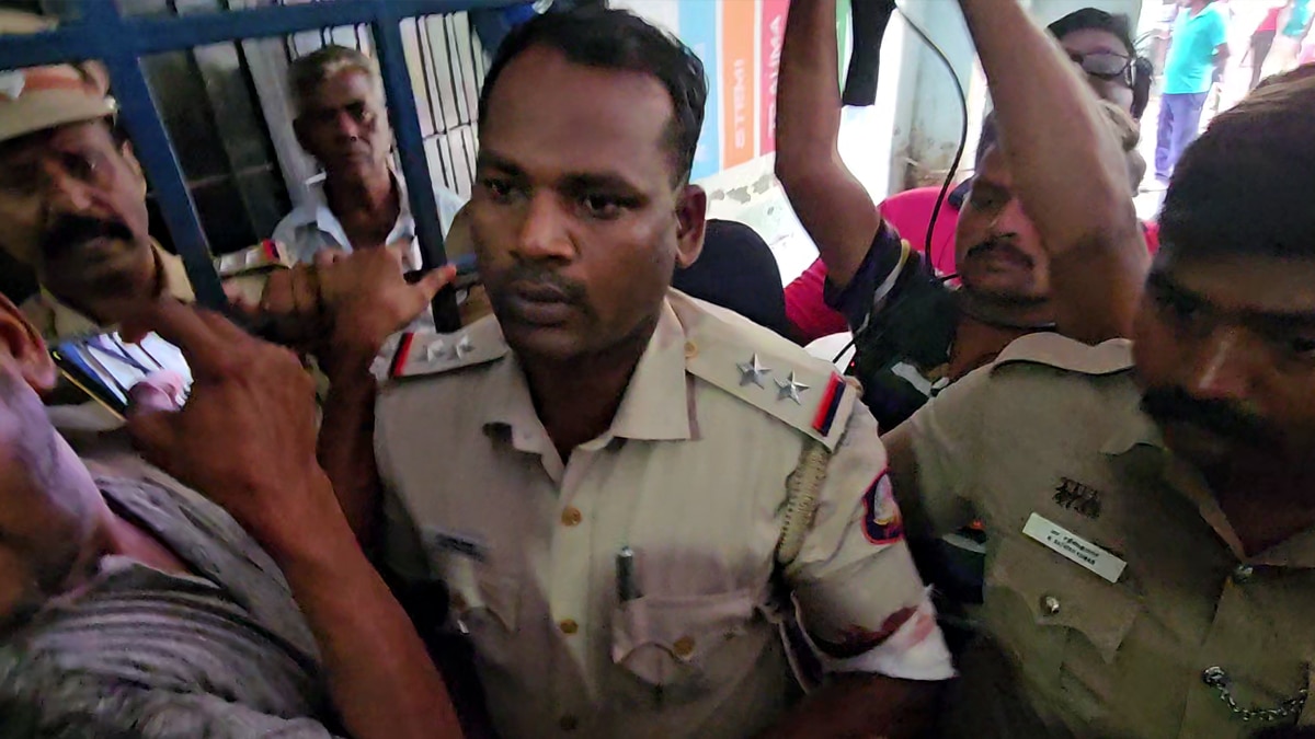 தாய், மகளை கொன்றவரை சுட்டுப்பிடித்த போலீஸ் - தூத்துக்குடியில் நடந்தது என்ன?